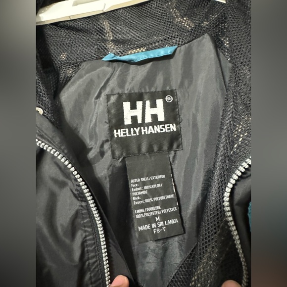 HELLY HANSEN PERFORMANCE JACKET! (THESE ARE PRICEY BUT I GOT YOU!) SIZE L BABY. - Picture 4 of 4